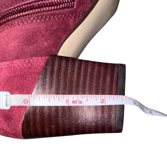 Nine West Wellsworth 7.5 Burgundy Ankle‎ Boots Gold Button Renaissance Old Money - Picture 10 of 10